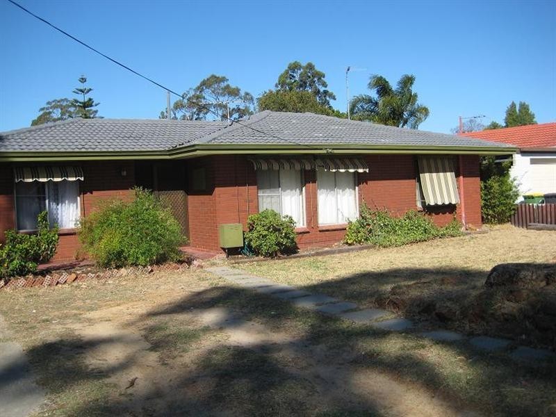 18 Toorak Road, Armadale WA 6112