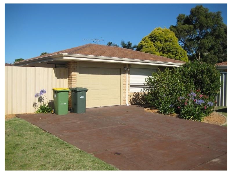 32a Chidzey Drive, Seville Grove WA 6112