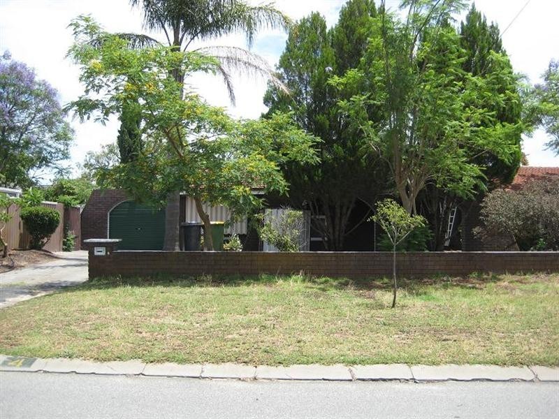 4 Cherry Way, Kelmscott WA 6111