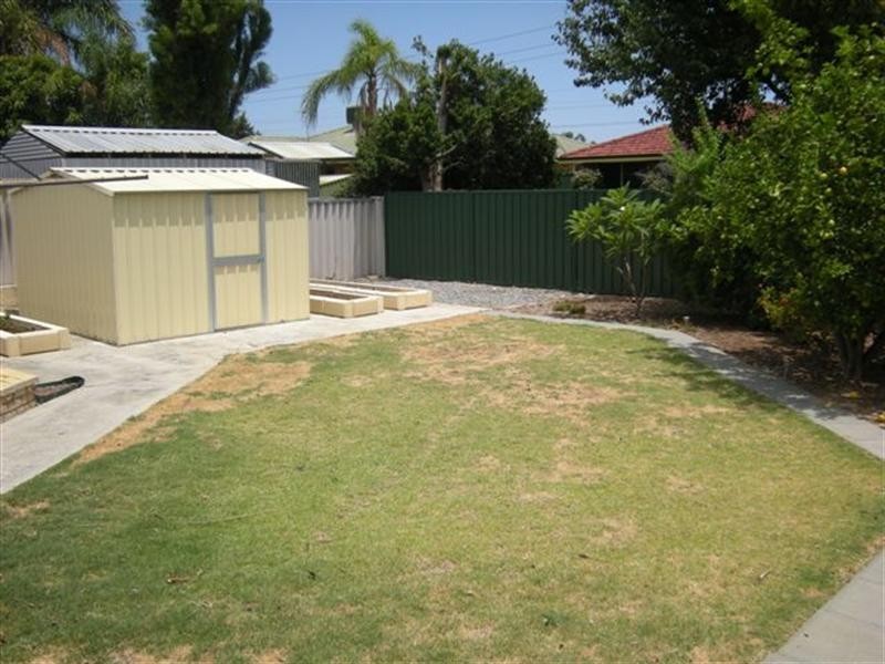 Seville Grove WA 6112