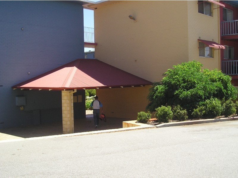 21 Disney Street, Parmelia WA 6167