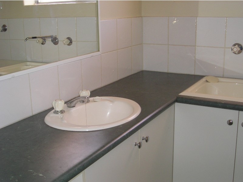 21 Disney Street, Parmelia WA 6167