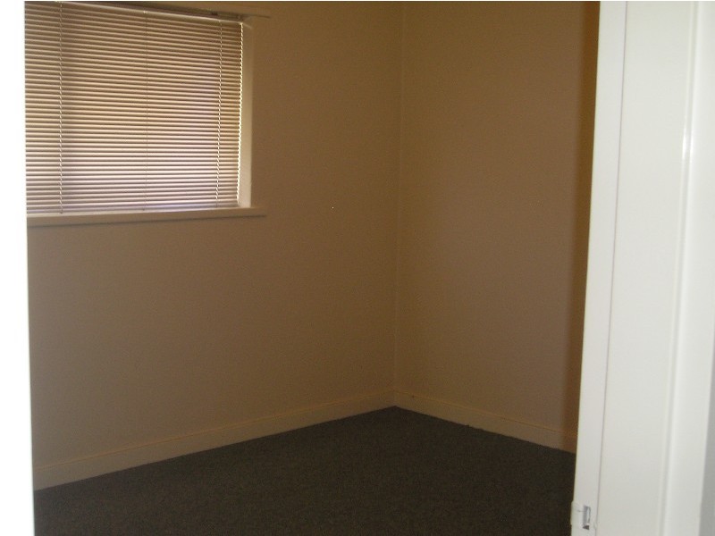 21 Disney Street, Parmelia WA 6167