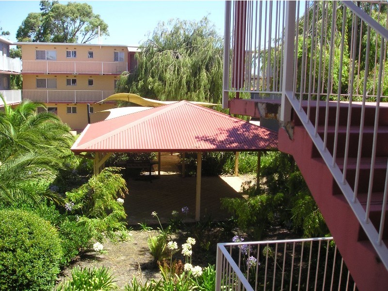 21 Disney Street, Parmelia WA 6167