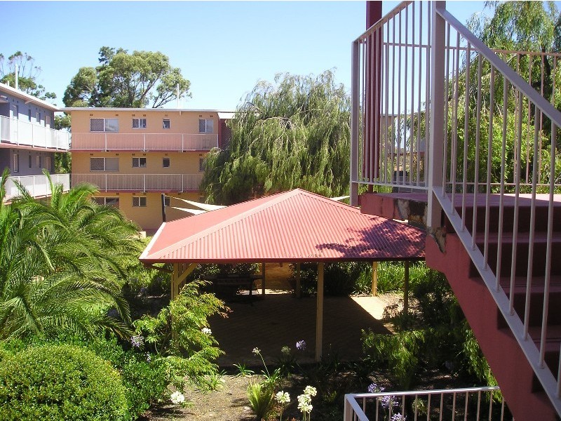 21 Disney Street, Parmelia WA 6167