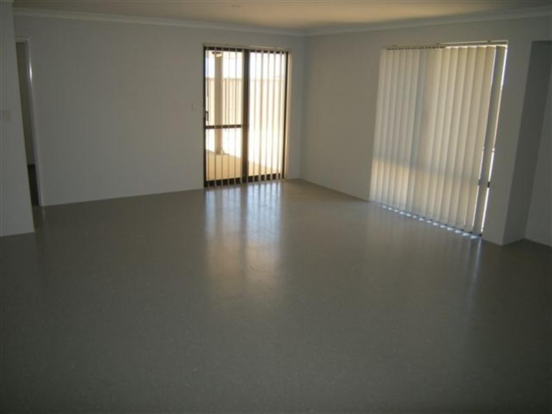 17 Jeffrey Loop, Brookdale WA 6112