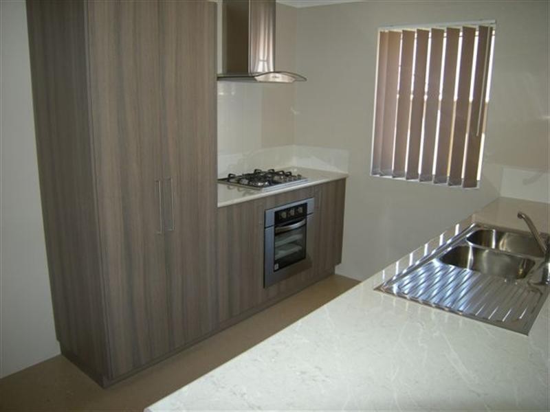 19 Jeffrey Loop, Brookdale WA 6112