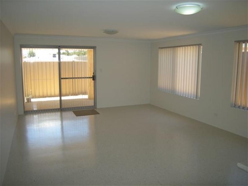 25 Jeffrey Loop, Brookdale WA 6112