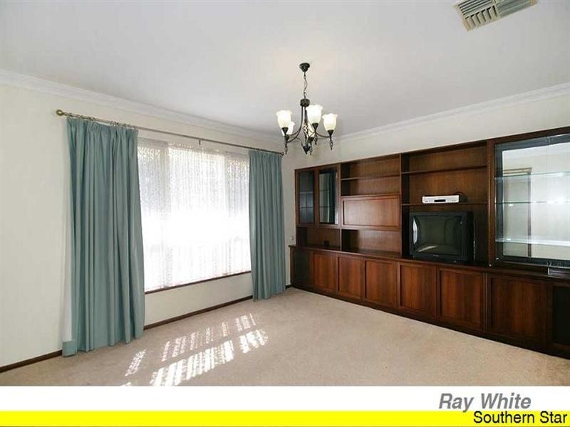 18 Banksia Road, Camillo WA 6111