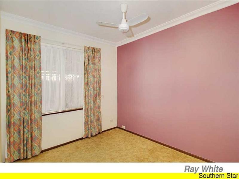 18 Banksia Road, Camillo WA 6111