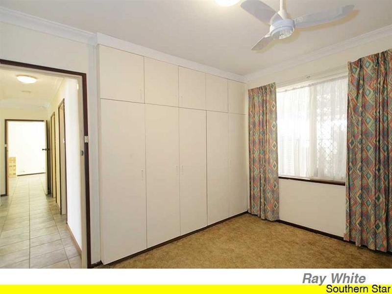 18 Banksia Road, Camillo WA 6111