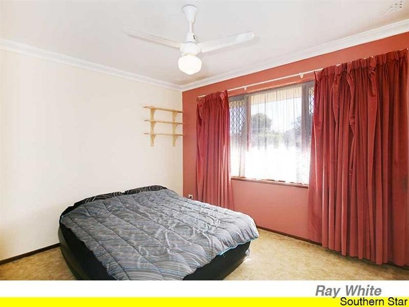 18 Banksia Road, Camillo WA 6111