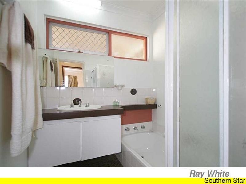 18 Banksia Road, Camillo WA 6111