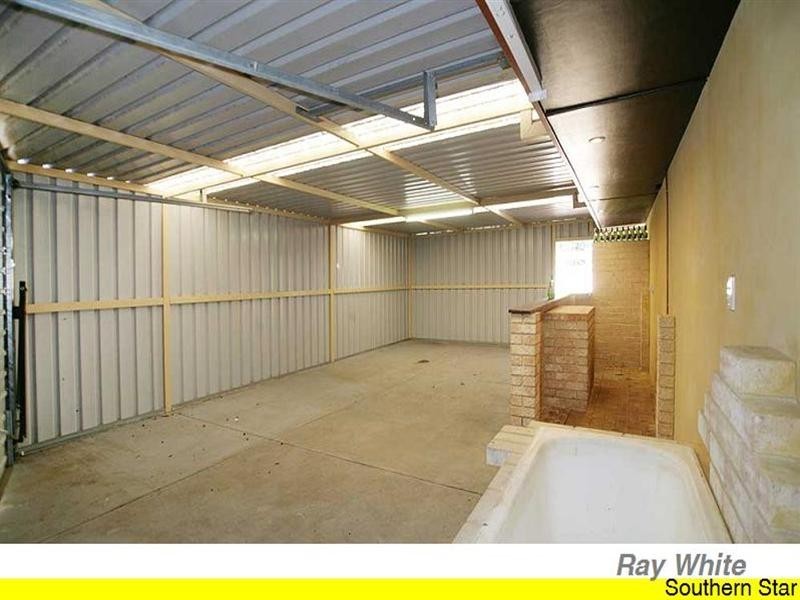 18 Banksia Road, Camillo WA 6111