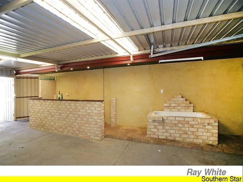 18 Banksia Road, Camillo WA 6111