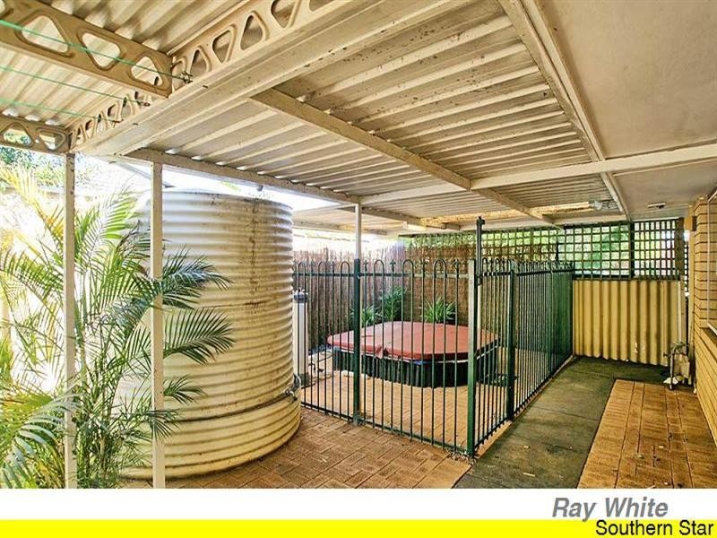 18 Banksia Road, Camillo WA 6111