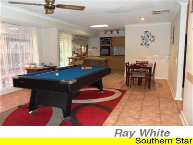 10 Cowra Court, Armadale WA 6112