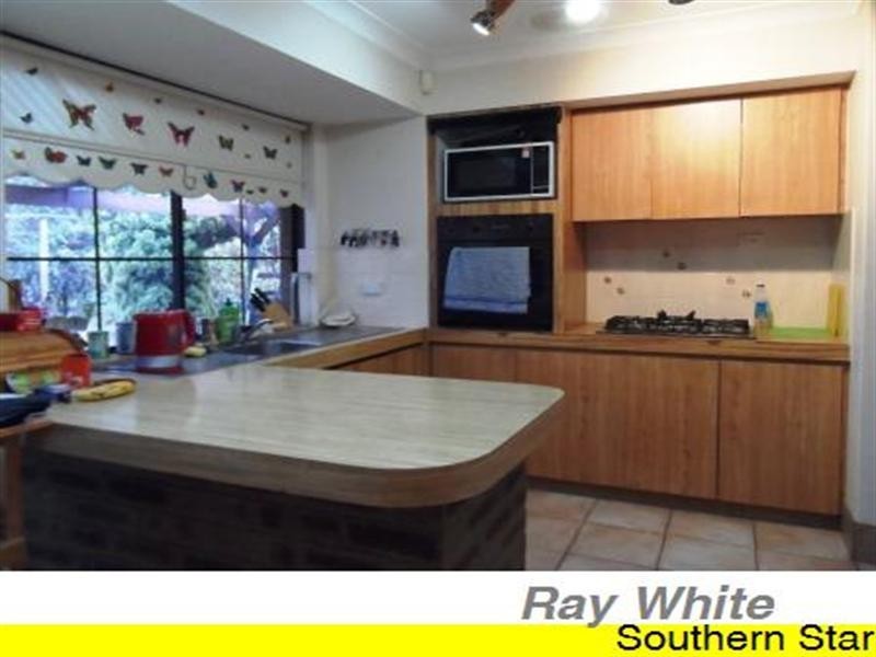 10 Cowra Court, Armadale WA 6112