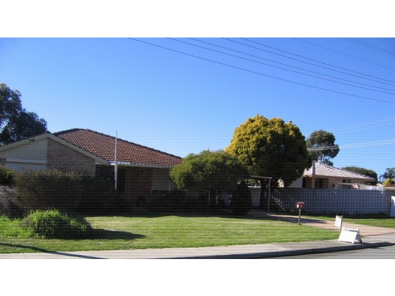 28 Hansen Road, Seville Grove WA 6112