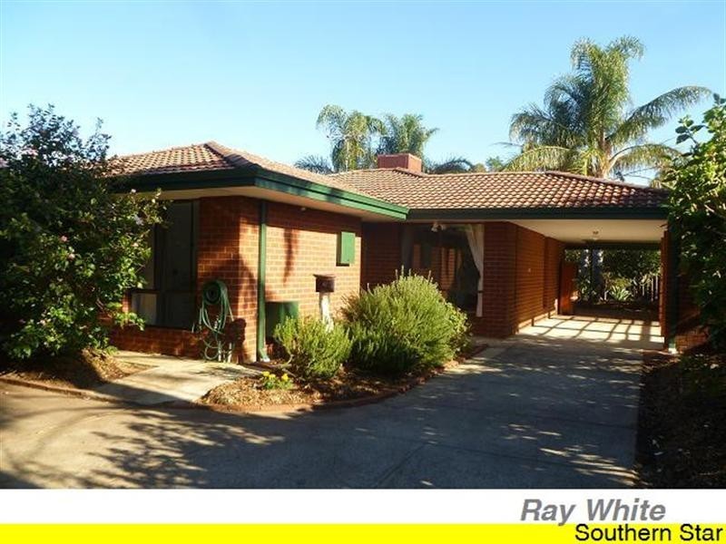 6 Cowra Court, Armadale WA 6112