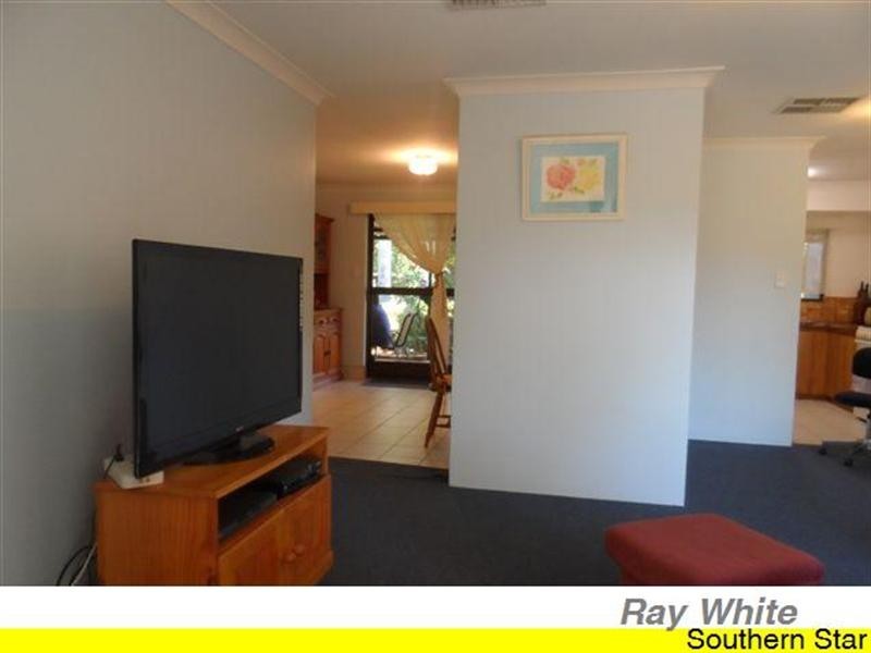 6 Cowra Court, Armadale WA 6112