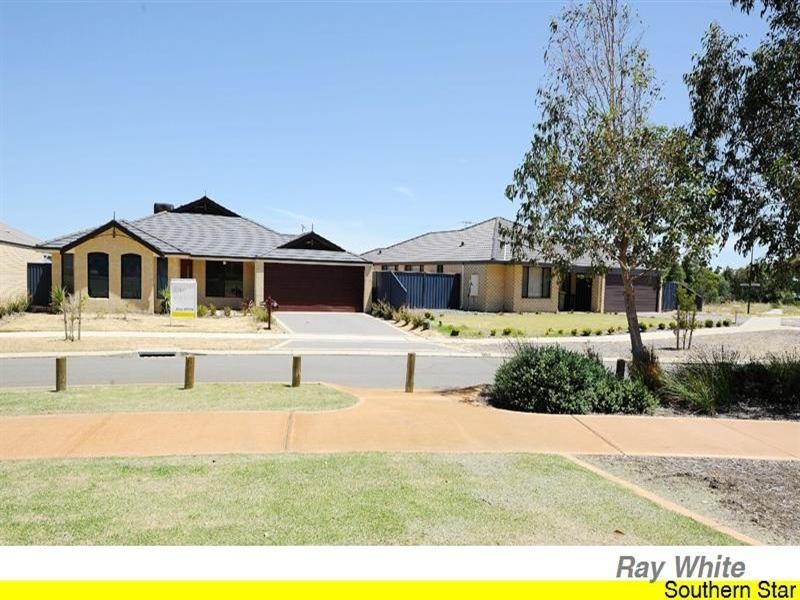 19 Quinine Crescent, Byford WA 6122