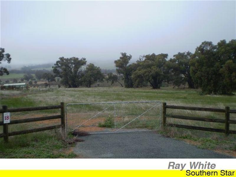 18 Mellows Road, Wandering WA 6308