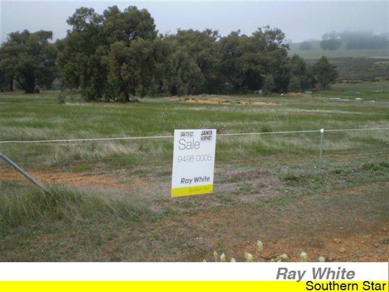 18 Mellows Road, Wandering WA 6308