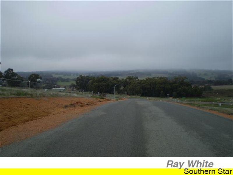 18 Mellows Road, Wandering WA 6308