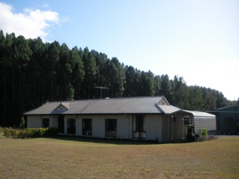 105 Red Road, Beerburrum QLD 4517