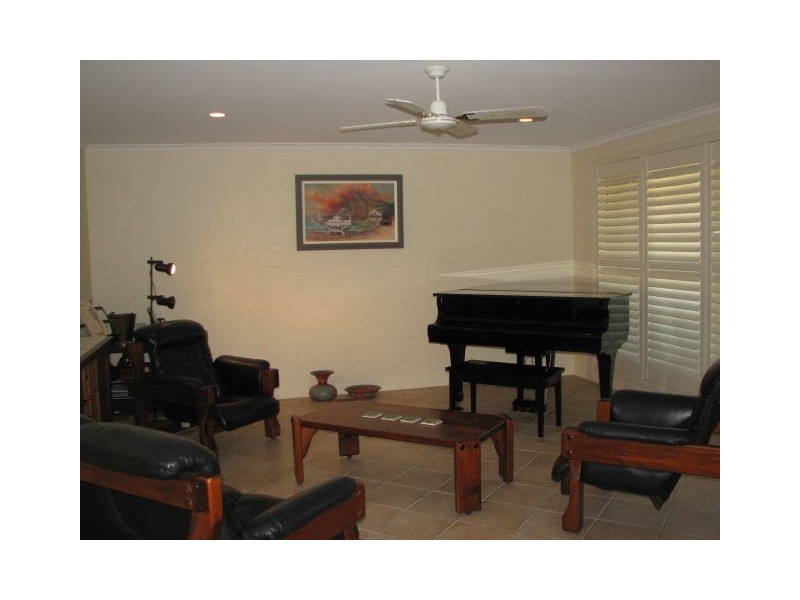 28 Admiralty Court, Yamba NSW 2464