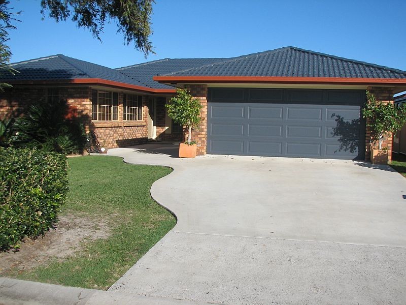 25 The Peninsula, Yamba NSW 2464