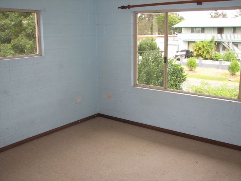 8 Dalley Street, Palmers Island NSW 2463