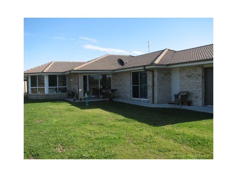 3 Harold Tory Drive, Yamba NSW 2464