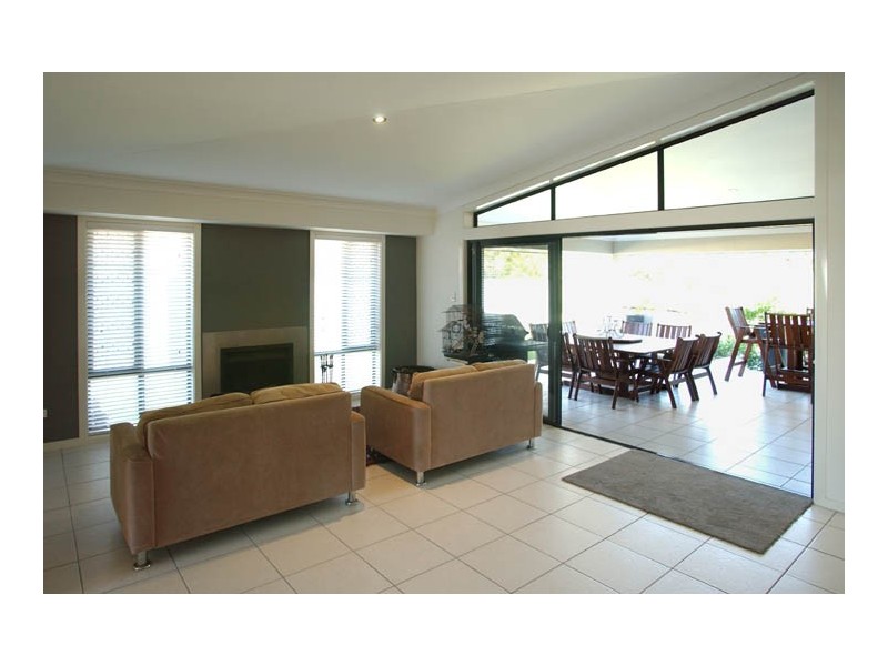 49 William Avenue, Yamba NSW 2464