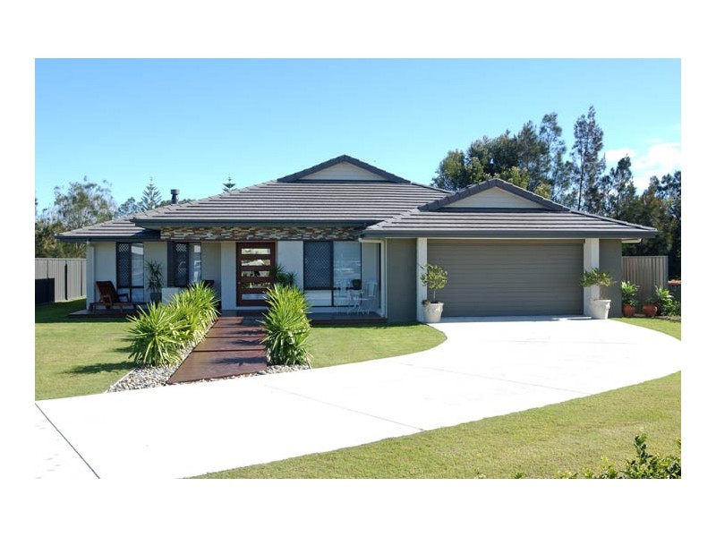 49 William Avenue, Yamba NSW 2464