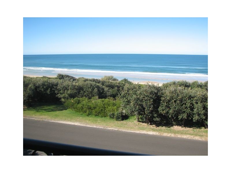 10/18 Pacific Parade, Yamba NSW 2464