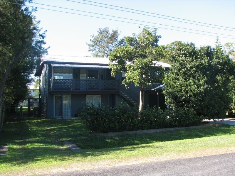6 Carrington Street, Palmers Island NSW 2463
