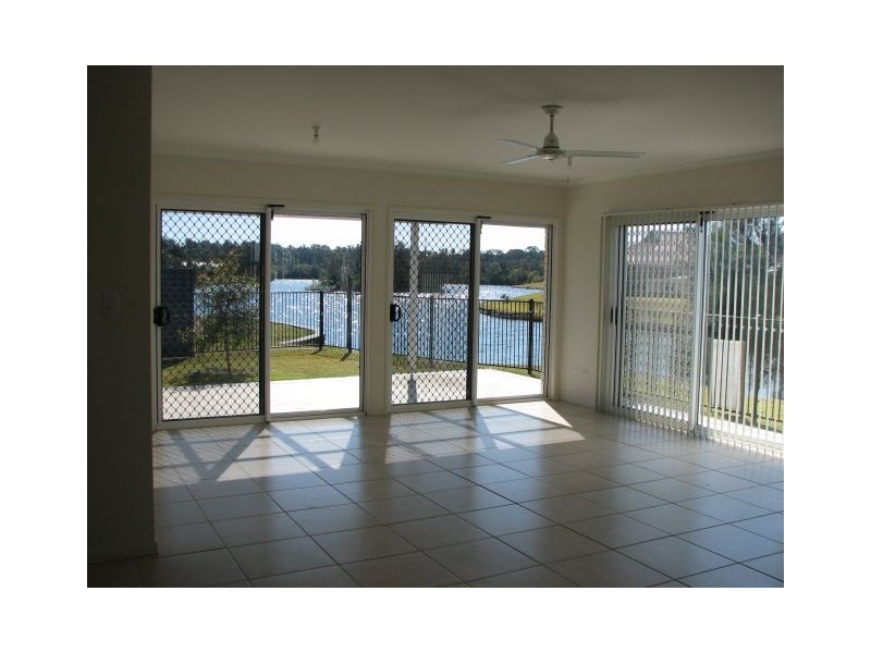 13 Newport Circuit, Yamba NSW 2464