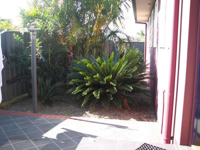 2/15B Shores Drive, Yamba NSW 2464