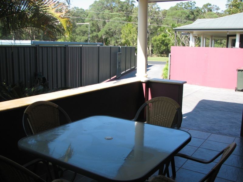 2/15B Shores Drive, Yamba NSW 2464