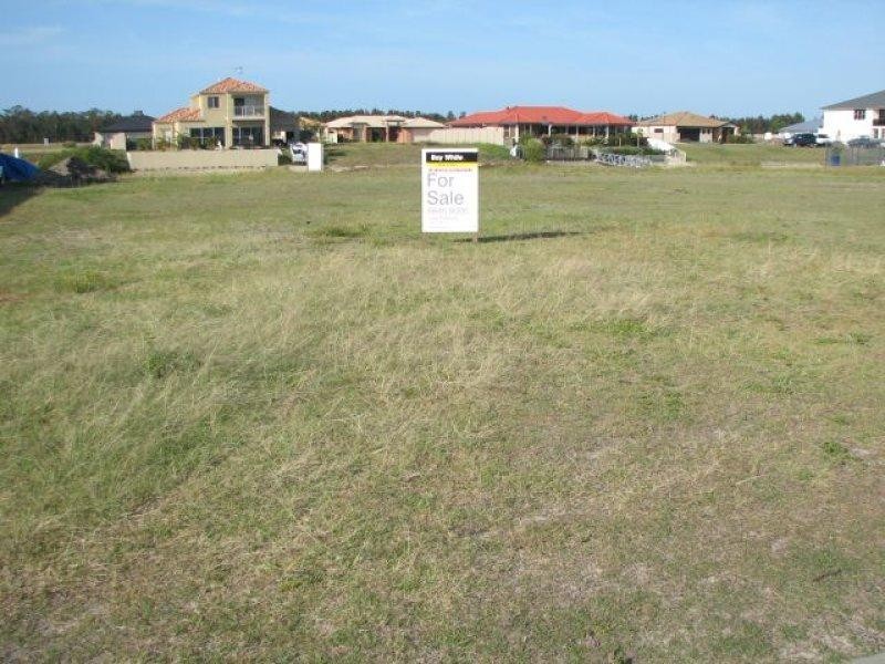 5 Barellan Avenue, Yamba NSW 2464