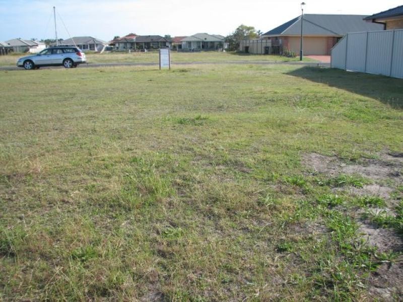 5 Barellan Avenue, Yamba NSW 2464