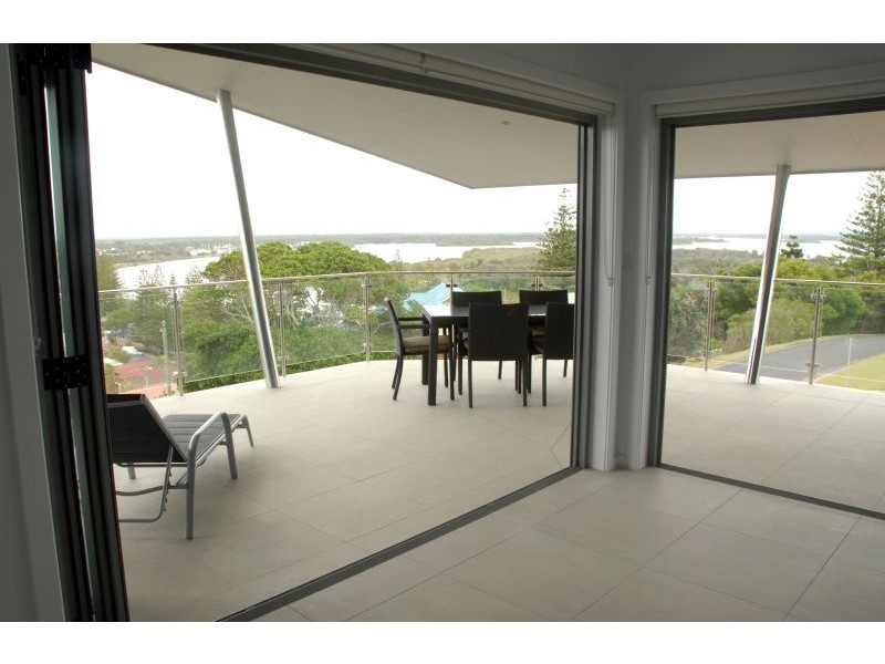 4/6 Clarence Street, Yamba NSW 2464