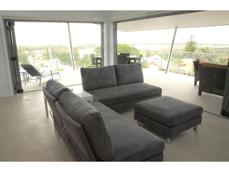 4/6 Clarence Street, Yamba NSW 2464