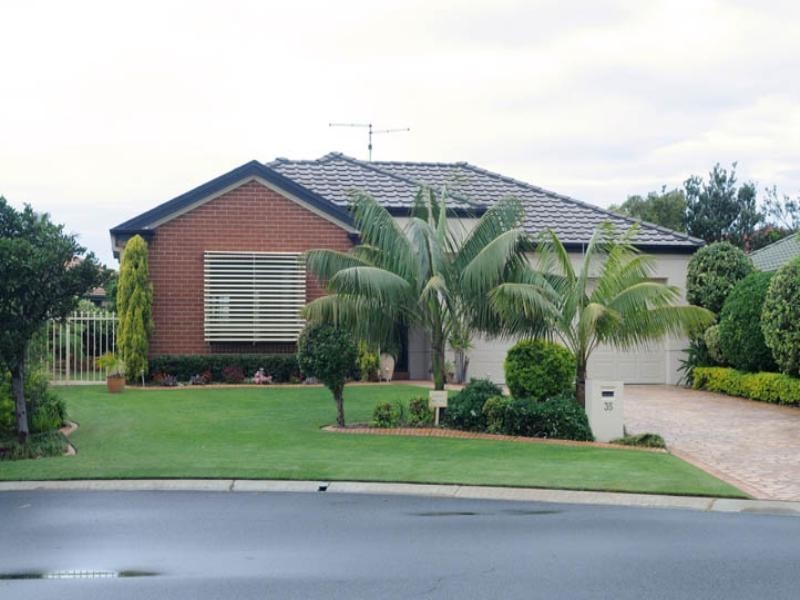 35 Oceania Drive, Yamba NSW 2464