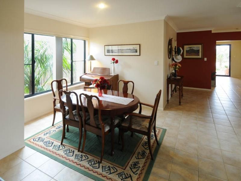 35 Oceania Drive, Yamba NSW 2464