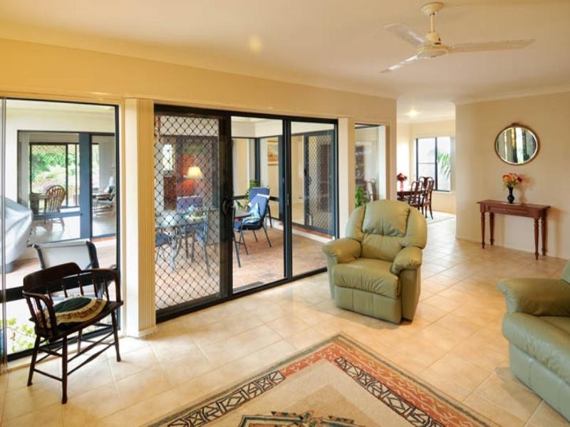 35 Oceania Drive, Yamba NSW 2464