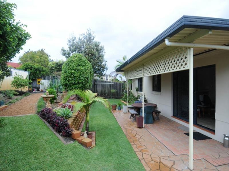 35 Oceania Drive, Yamba NSW 2464