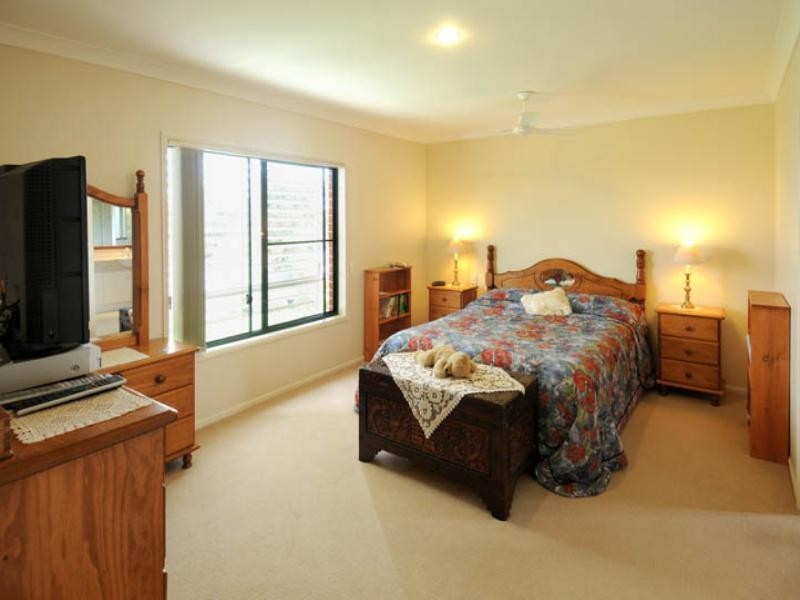 35 Oceania Drive, Yamba NSW 2464